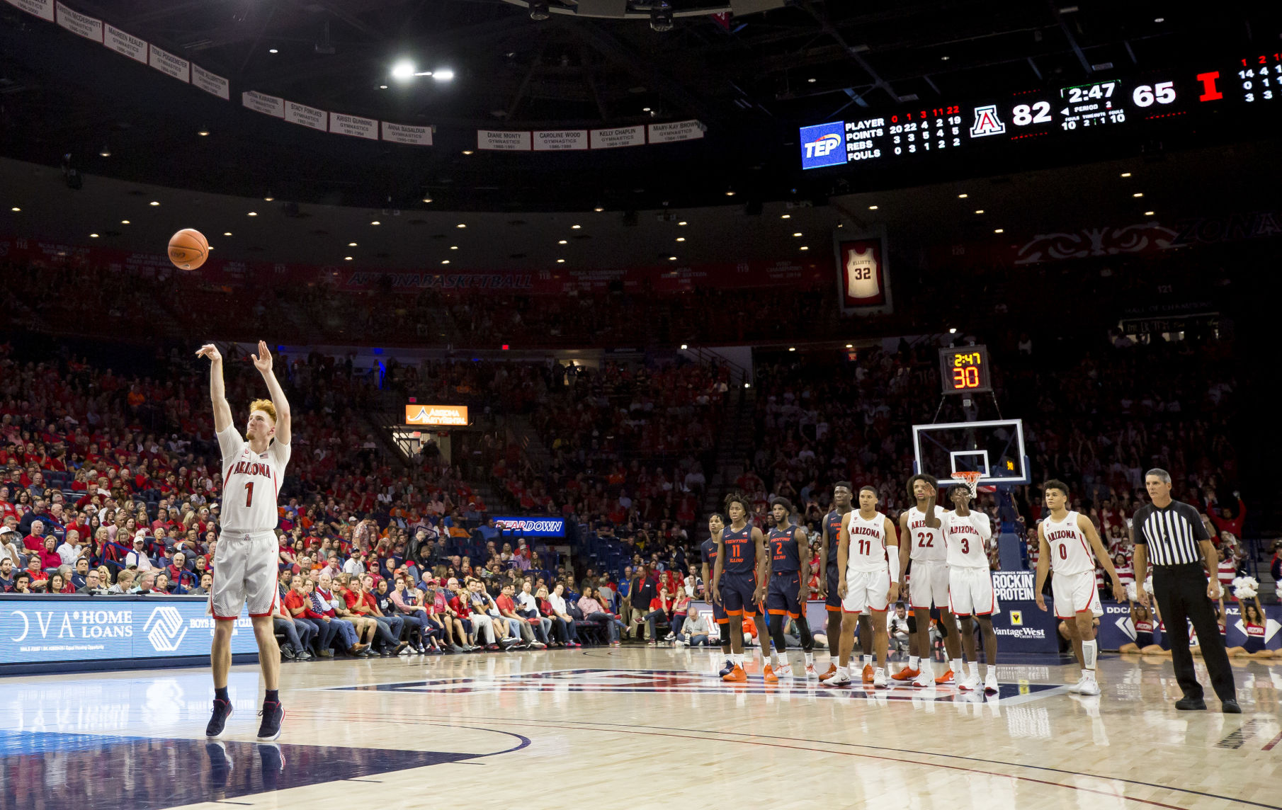 Arizona Wildcats vs Illinois Men's Basketball